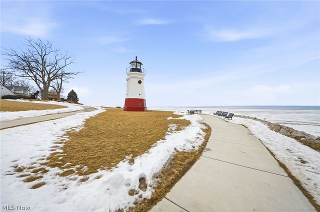 1099 Jackson St, Vermilion, OH 44089