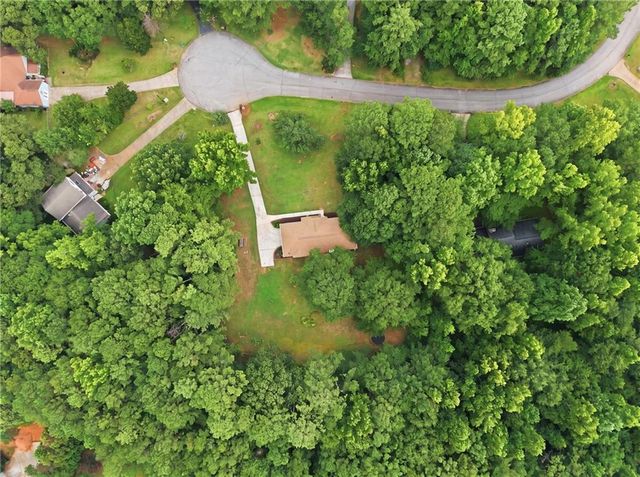 170 Creek Drive, Locust Grove, GA 30248