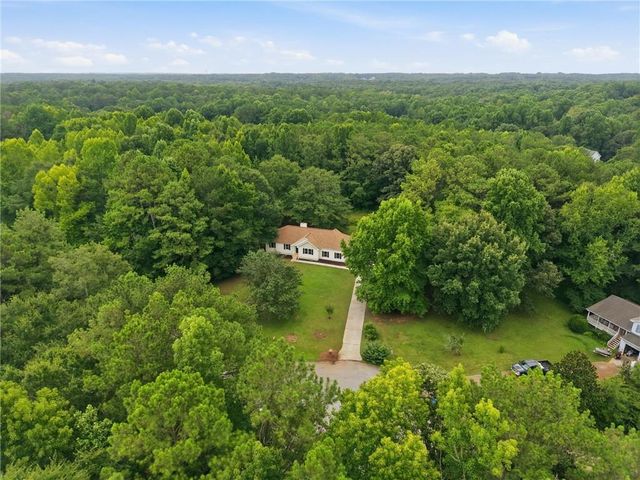 170 Creek Drive, Locust Grove, GA 30248