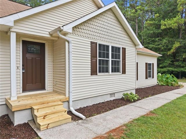 170 Creek Drive, Locust Grove, GA 30248
