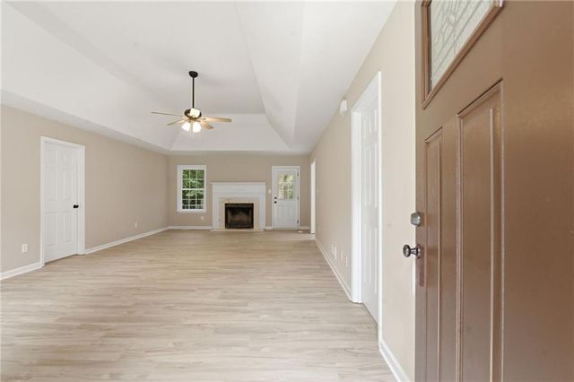 170 Creek Drive, Locust Grove, GA 30248