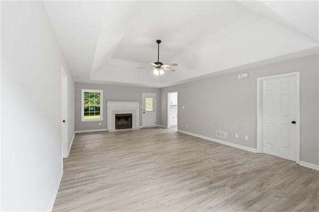 170 Creek Drive, Locust Grove, GA 30248