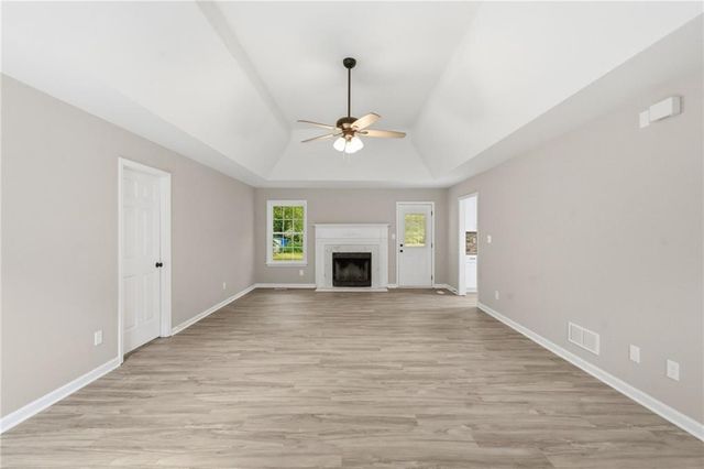 170 Creek Drive, Locust Grove, GA 30248