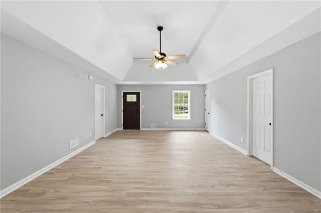 170 Creek Drive, Locust Grove, GA 30248