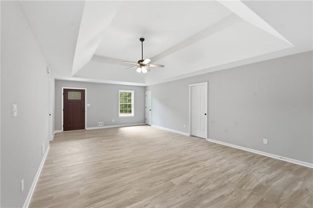 170 Creek Drive, Locust Grove, GA 30248