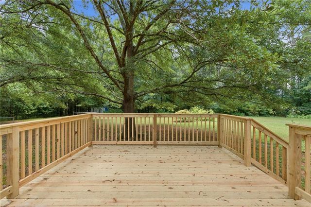 170 Creek Drive, Locust Grove, GA 30248