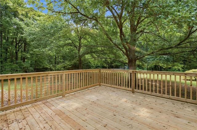 170 Creek Drive, Locust Grove, GA 30248