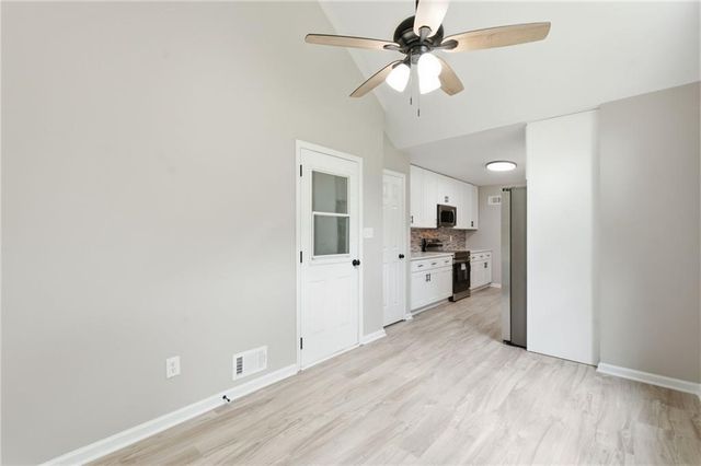 170 Creek Drive, Locust Grove, GA 30248