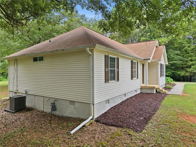 170 Creek Drive, Locust Grove, GA 30248