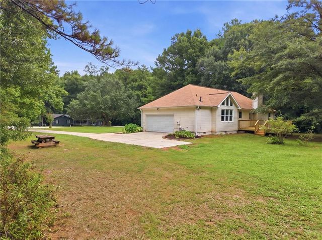 170 Creek Drive, Locust Grove, GA 30248