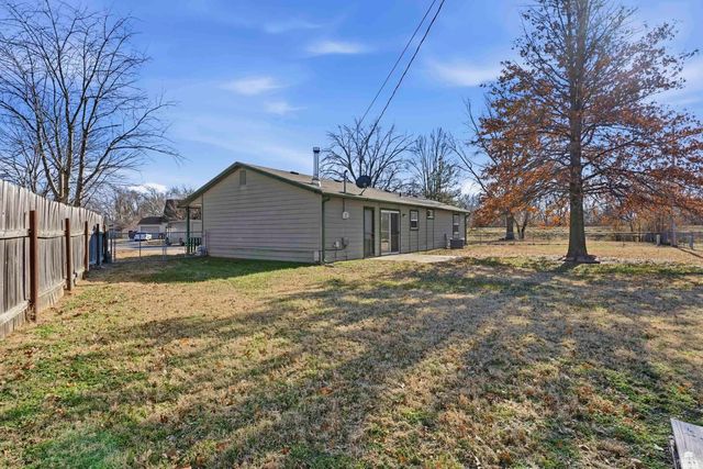 808 Sunrise Circle, Manhattan, KS 66503