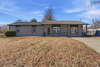 808 Sunrise Circle, Manhattan, KS 66503