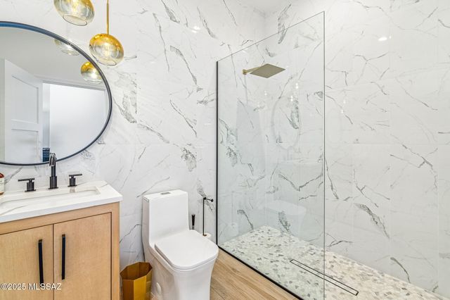 885 N Windbell Circle, Tucson, AZ 85745