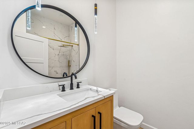 885 N Windbell Circle, Tucson, AZ 85745