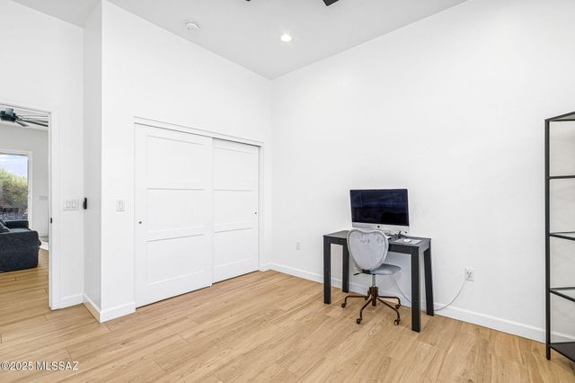 885 N Windbell Circle, Tucson, AZ 85745