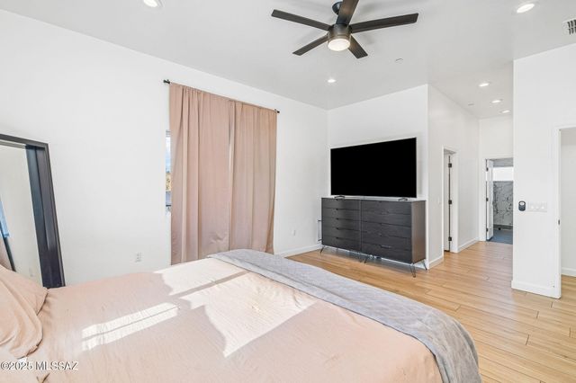 885 N Windbell Circle, Tucson, AZ 85745