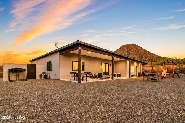 885 N Windbell Circle, Tucson, AZ 85745