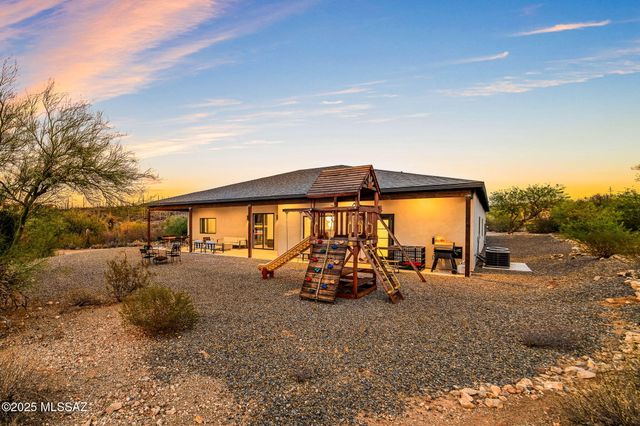 885 N Windbell Circle, Tucson, AZ 85745