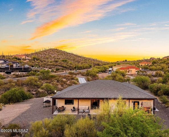 885 N Windbell Circle, Tucson, AZ 85745