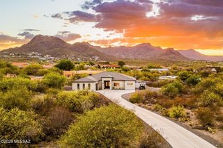 885 N Windbell Circle, Tucson, AZ 85745