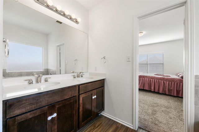 132 Joe Kidd LN, Jarrell, TX 76537