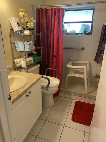 12810 SW 18 ST, Miami, FL 33175