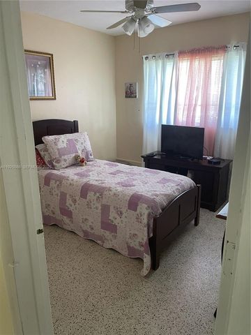 12810 SW 18 ST, Miami, FL 33175