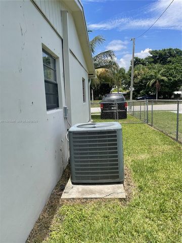 12810 SW 18 ST, Miami, FL 33175