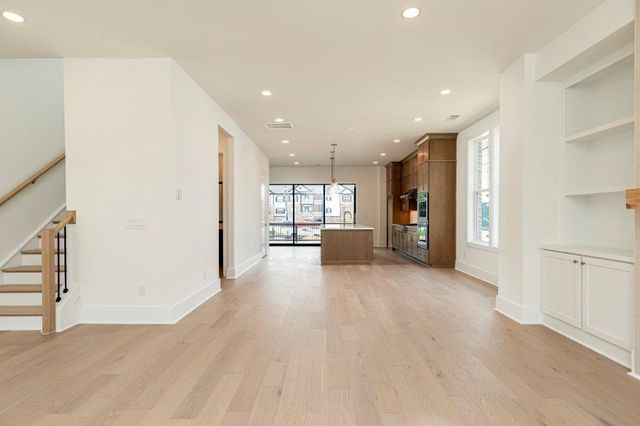2255 Crestview Drive NE 43, Atlanta, GA 30319