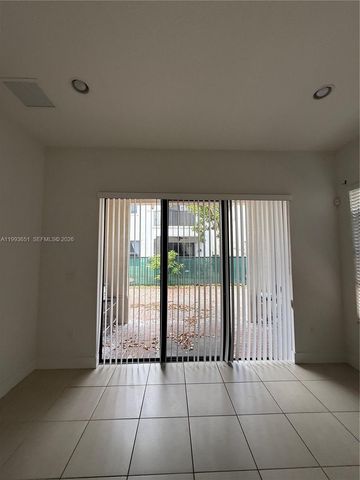 9776 W 34th Ave, Hialeah, FL 33018