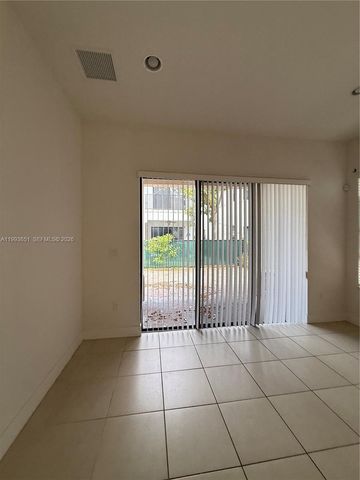 9776 W 34th Ave, Hialeah, FL 33018