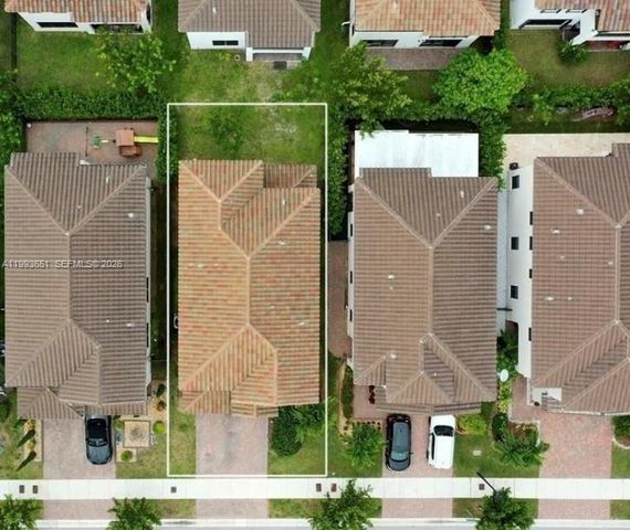 9776 W 34th Ave, Hialeah, FL 33018