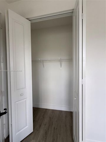 9776 W 34th Ave, Hialeah, FL 33018