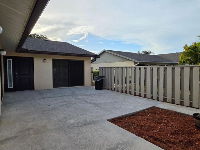 8092 Ambach Way, Hypoluxo, FL 33462