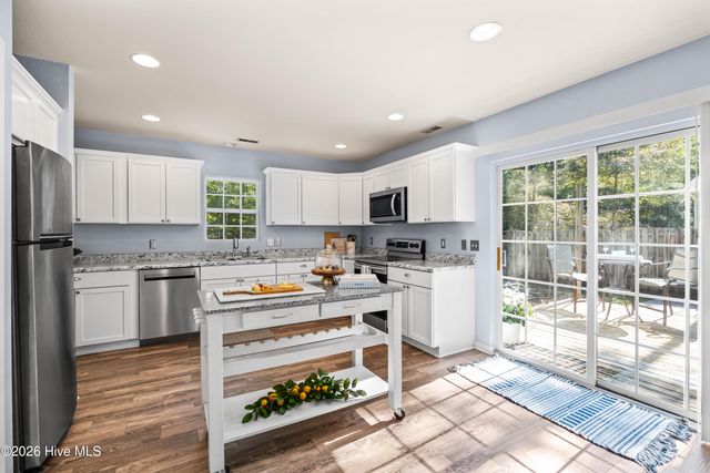 1631 Chadwick Shores Drive, Sneads Ferry, NC 28460