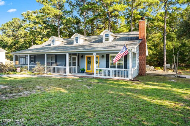 1631 Chadwick Shores Drive, Sneads Ferry, NC 28460