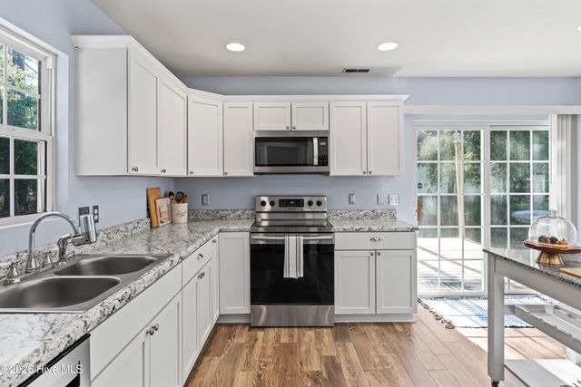 1631 Chadwick Shores Drive, Sneads Ferry, NC 28460