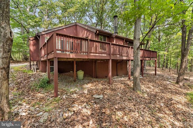 19 SNOWFLAKE LN, Hedgesville, WV 25427