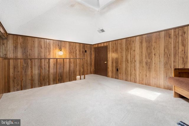 19 SNOWFLAKE LN, Hedgesville, WV 25427
