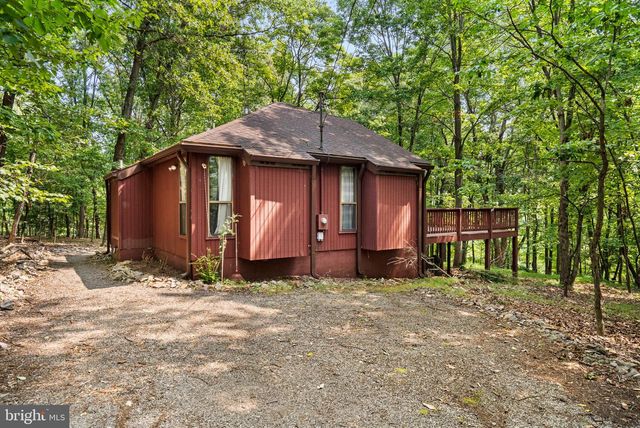 19 SNOWFLAKE LN, Hedgesville, WV 25427