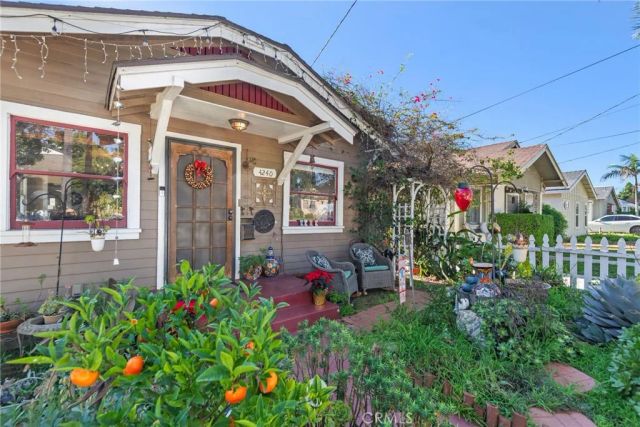 4240 E 15th, Long Beach, CA 90804