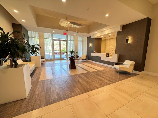 7661 NW 107th Avenue 308, Doral, FL 33178