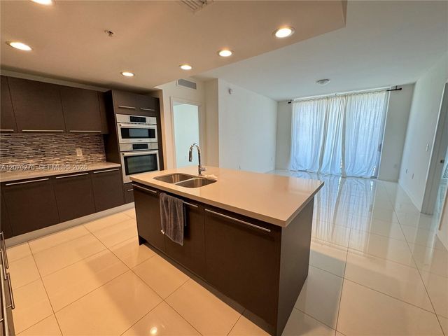 7661 NW 107th Avenue 308, Doral, FL 33178