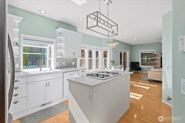 10005 228th Place SE, Woodinville, WA 98077