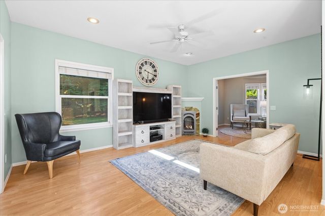 10005 228th Place SE, Woodinville, WA 98077