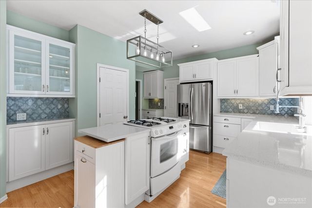 10005 228th Place SE, Woodinville, WA 98077