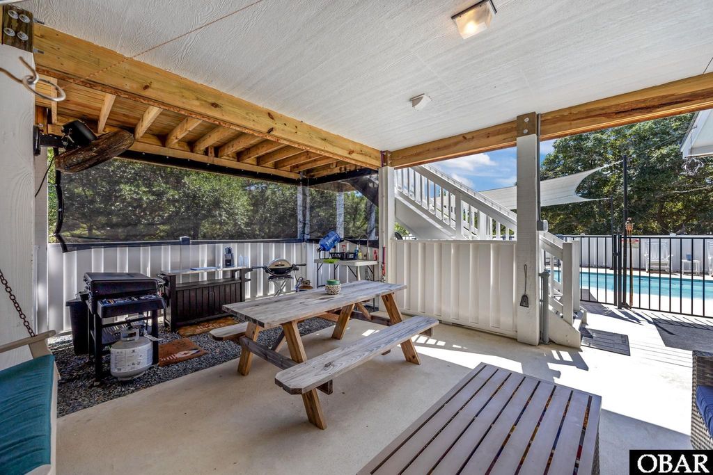 Image 15 of property listing at 2364 Carova Road Lot 6, Corolla, NC 27927