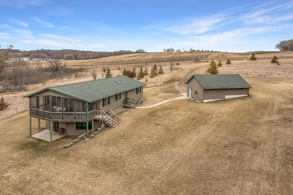 27588 226th Street, Underwood, MN 56586