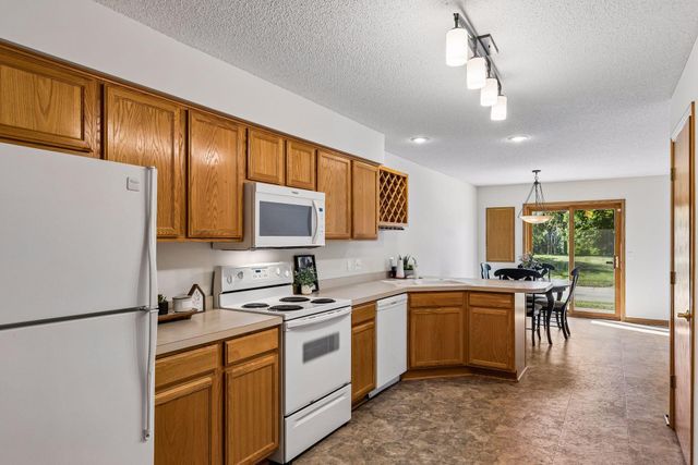 1842 Cliff Lake Court, Eagan, MN 55122