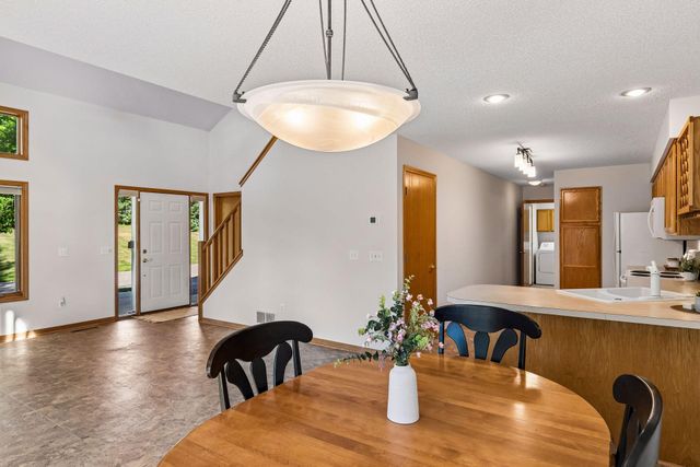 1842 Cliff Lake Court, Eagan, MN 55122